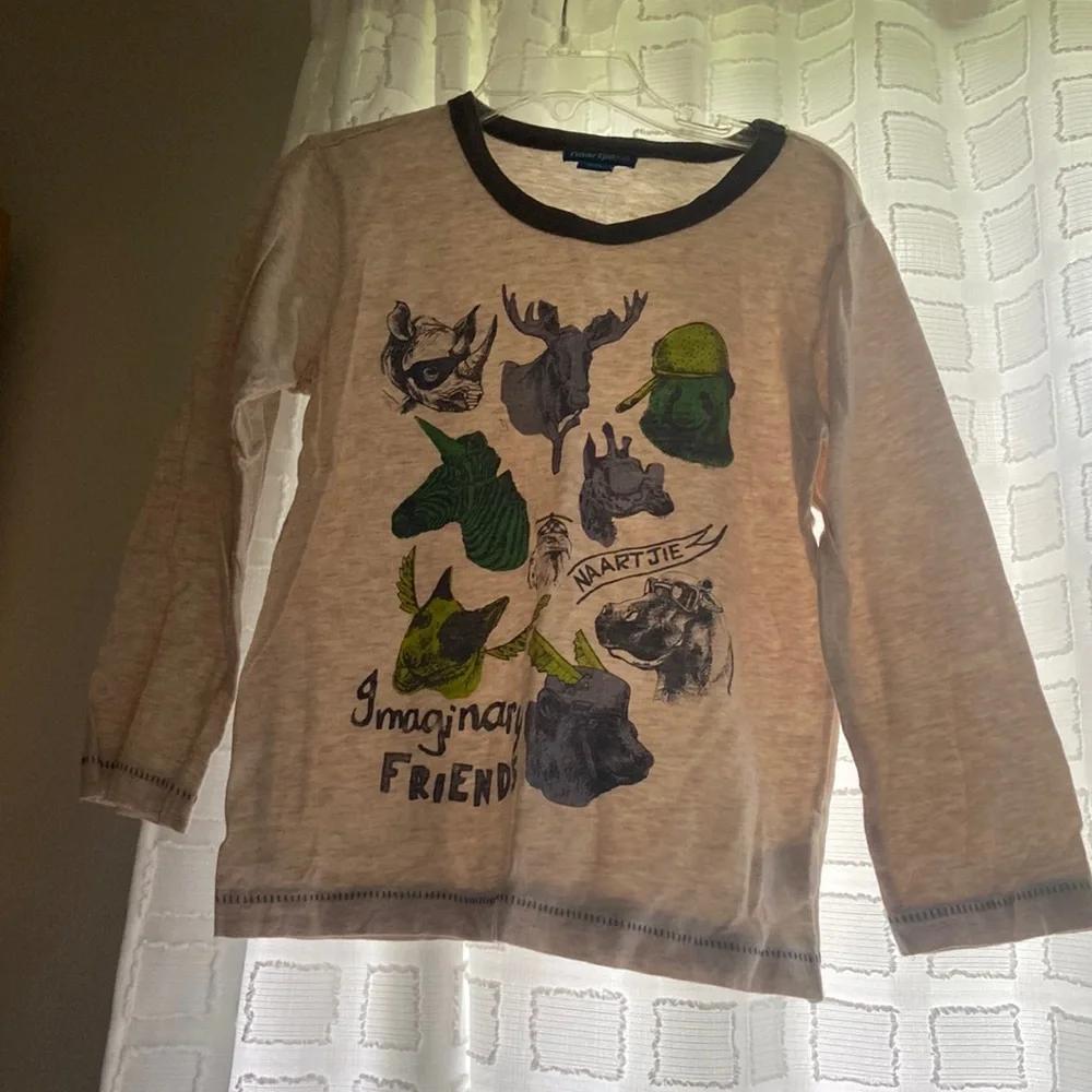 BOYS TEE WITH A CUTE DESIGN ON THE FRONT!